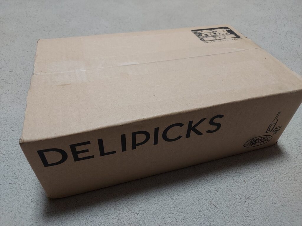 DELIPICKSの段ボール