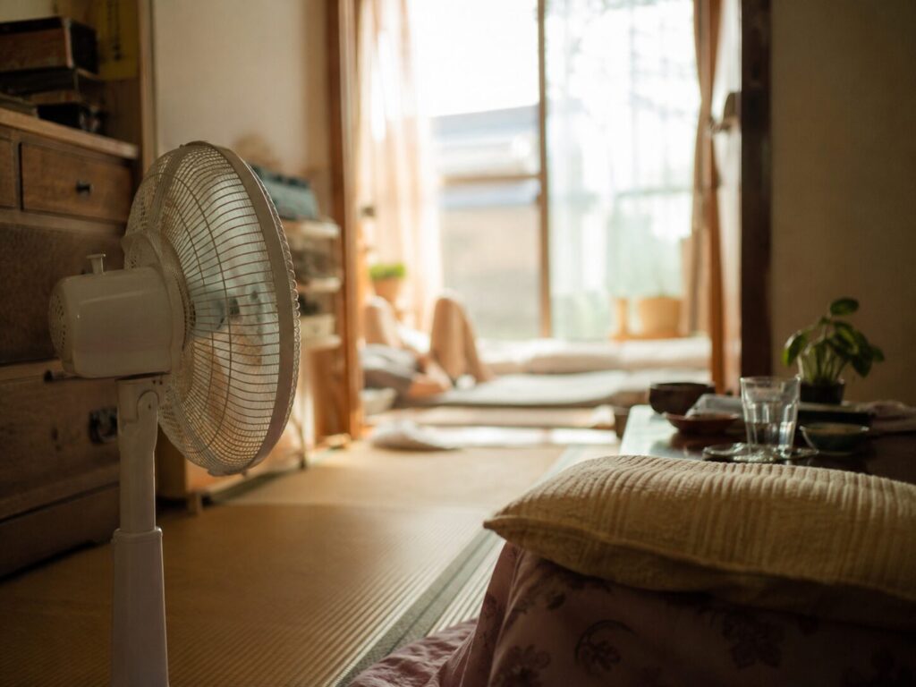 真夏の暑い自室